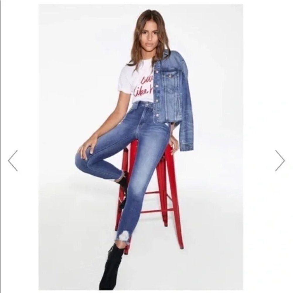 ✨ JOE'S JEANS ✨ High Rise Curvy Skinny Crop Distressed Jeans - [size 30x27]